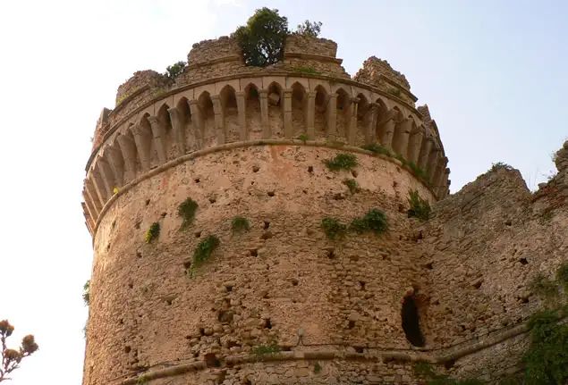 Belvedere Marittimo, il Castello Il Castello di Belvedere Marittimo