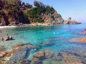 una Caletta a Zambrone